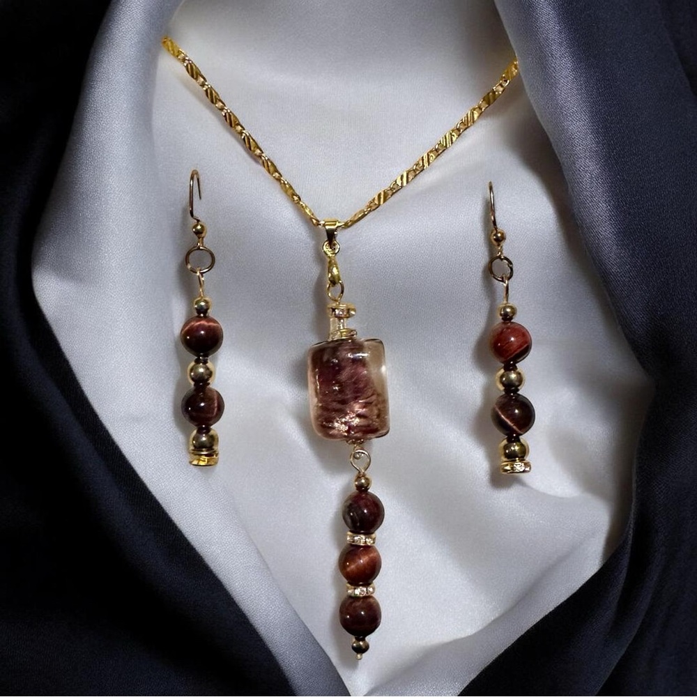 Elegant Gold and Brown Jewelry Set